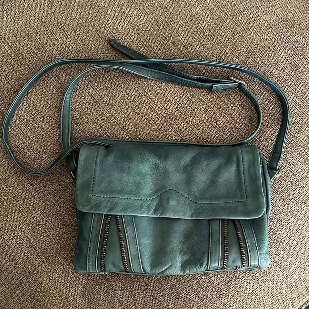 Day & Mood Pine Leather Crossbody Bag